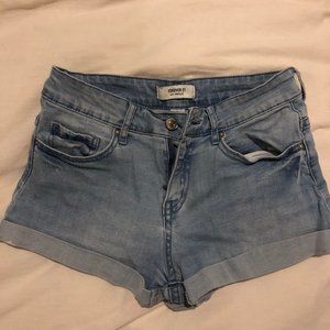 Forever 21 Stretchy Light Wash Jean Shorts